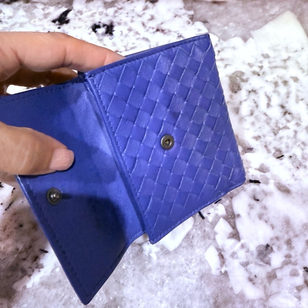 Authentic Bottega Blue Woven Leather Wallet - Picture 5 of 7